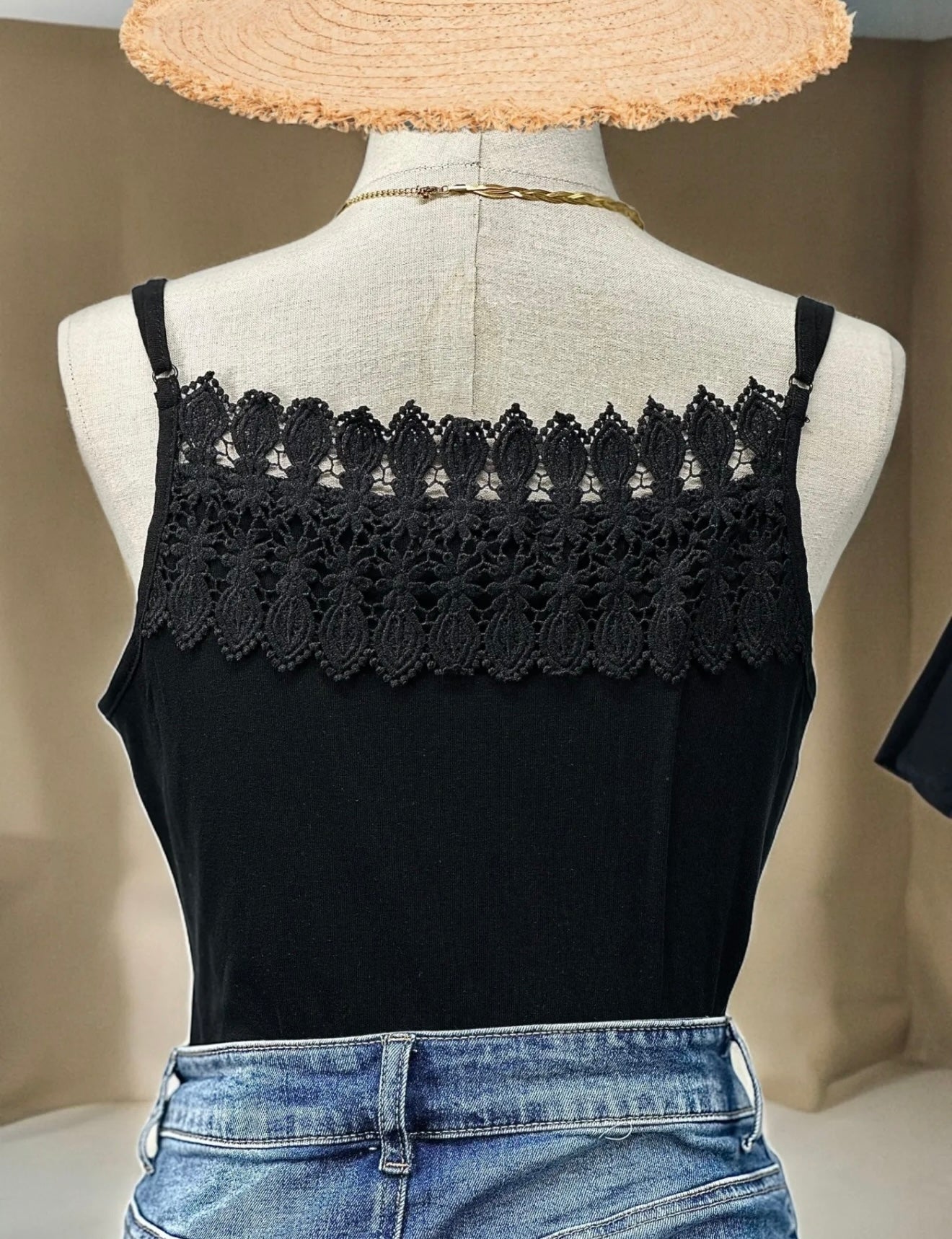 Chic embroidery tank top