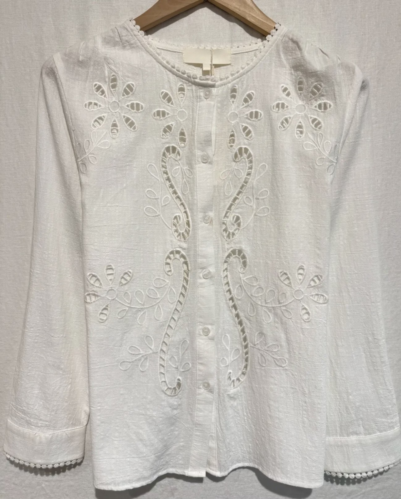 Embroidered White Blouse with Floral details